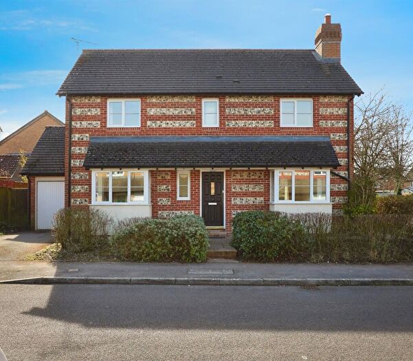 4 Bedroom Detached House For Sale In Beauchamp Drive, Amesbury, Salisbury, SP4