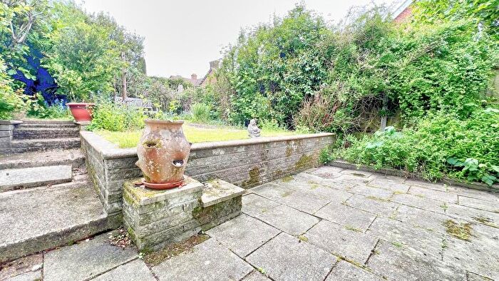 4 Bedroom Detached House For Sale In Noreuil Road, Petersfield, Hampshire, GU32