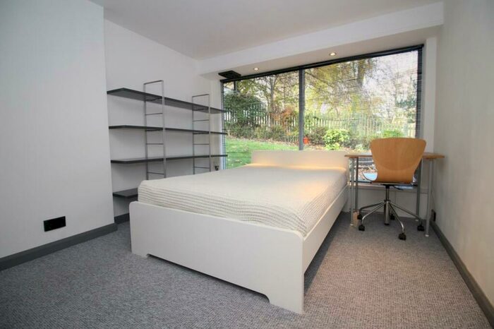 3 Bedroom Flat To Rent In Woodmans Lodge, Jesmond, Newcastle Upon Tyne, NE2