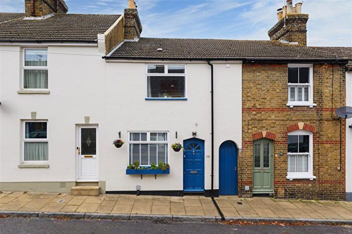 2 Bedroom Terraced House For Sale In Mendfield Street, Faversham, ME13
