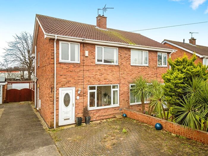 3 Bedroom Semi-Detached House For Sale In Pinewood Drive, Camblesforth, YO8