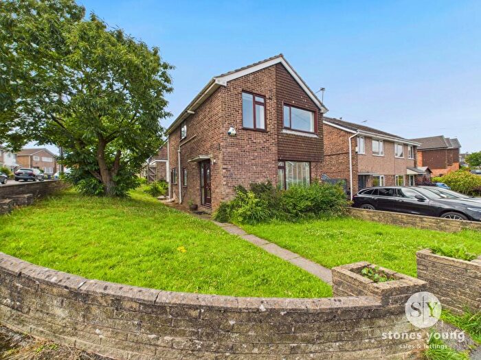 3 Bedroom Detached House For Sale In Park Farm Road, Blackburn, BB2