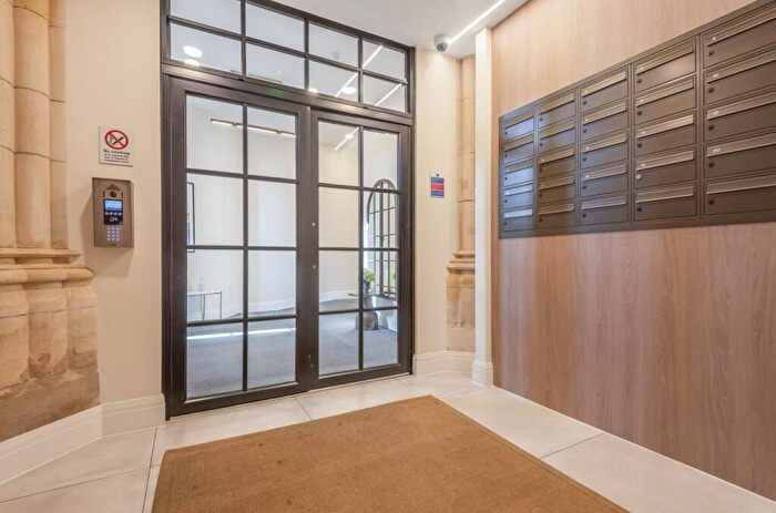 1 Bedroom Flat To Rent In Holden Road, Woodside Park, N12