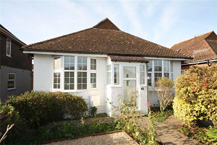 3 Bedroom Detached Bungalow For Sale In Hillcrest Avenue, Bexhill On Sea, TN39