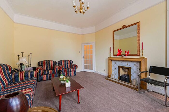 2 Bedroom Flat For Sale In York Mansions, Earls Court, Earls Court, London, SW5