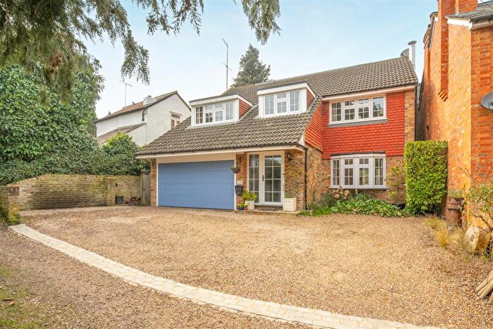 5 Bedroom Detached House For Sale In Green Lane, Cheapside, SL5