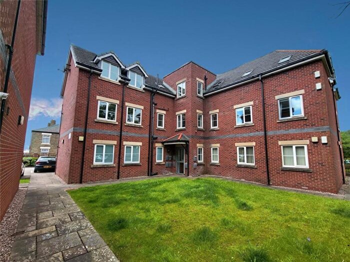 2 Bedroom Apartment For Sale In Primrose Hill Court, High Crompton, Shaw, Oldham, OL2