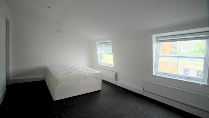 2 Bedroom Flat To Rent In Blenheim Terrace, London, NW8