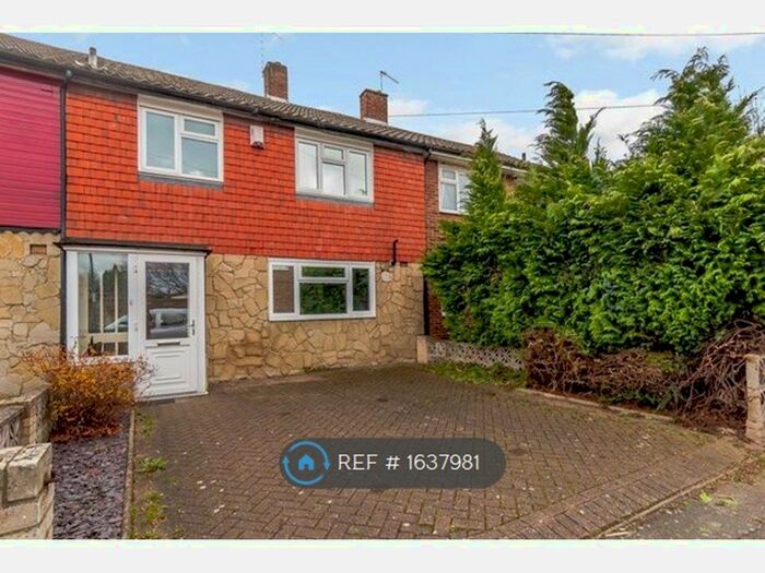 3 Bedroom Terraced House To Rent In Peterstone Road, London, SE2