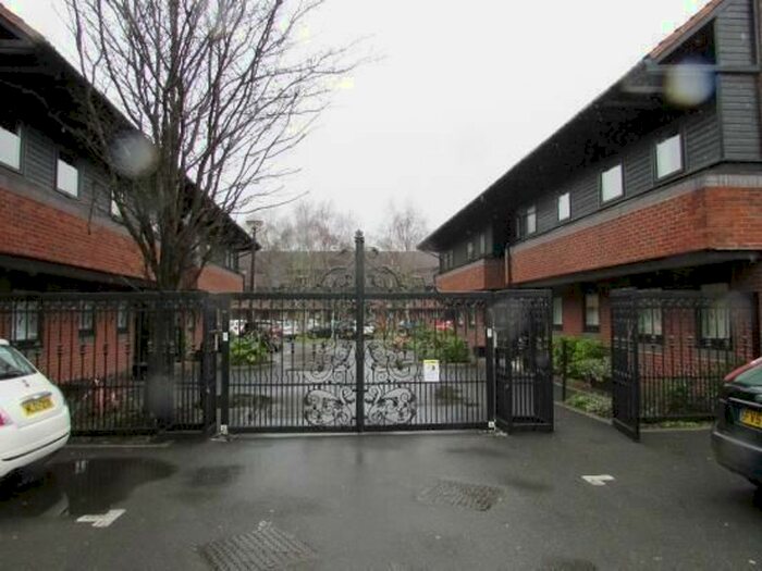 1 Bedroom Flat To Rent In Hamnett Court, Warrington, WA3