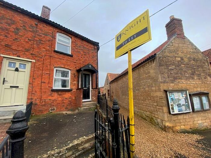 2 Bedroom Cottage To Rent In Pinfold Road, Castle Bytham, Grantham, NG33