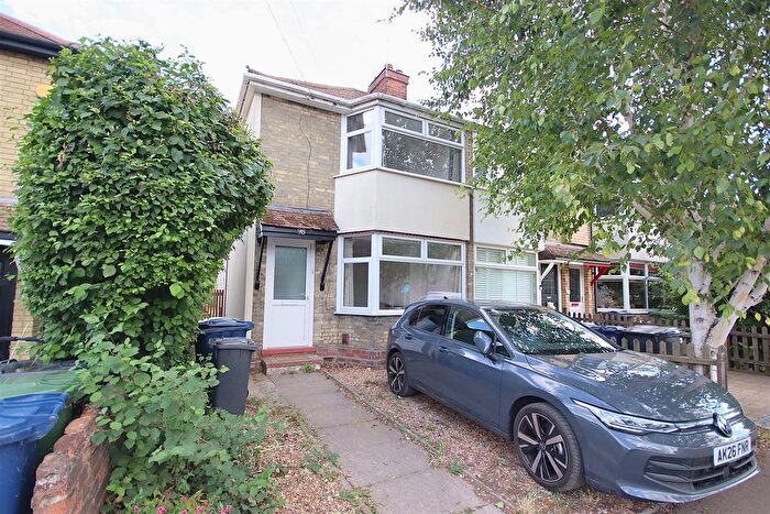 2 Bedroom End Of Terrace House To Rent In Cromwell Road, Cambridge, CB1