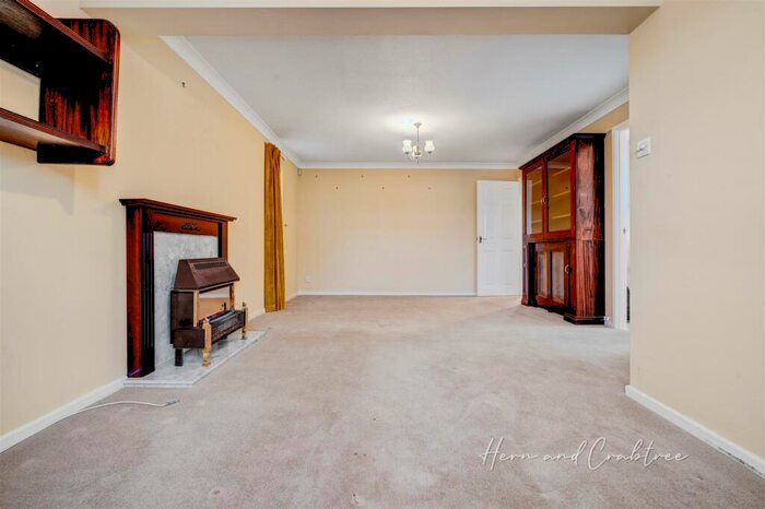 2 Bedroom Detached Bungalow For Sale In Clos Mair, Cardiff, CF23