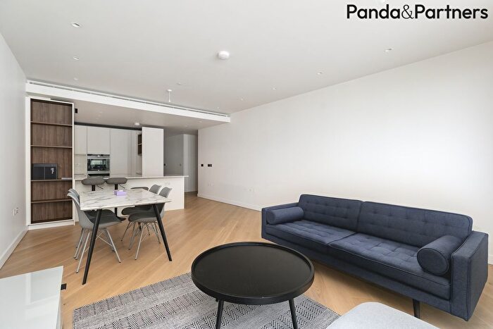 2 Bedroom Flat To Rent In Wood Crescent, London, W12