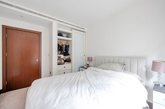 1 Bedroom Flat For Sale In Fetter Lane, London, EC4A