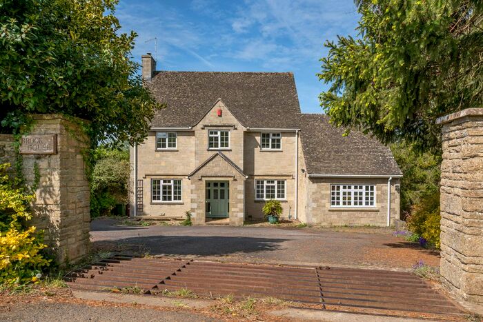 4 Bedroom Detached House For Sale In Easton Town, Sherston, Malmesbury, SN16