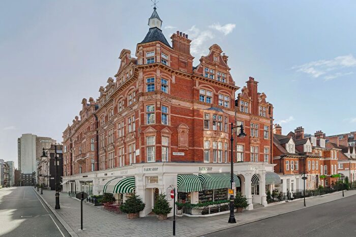 2 Bedroom Flat For Sale In South Audley Street, Mayfair, London, W1K