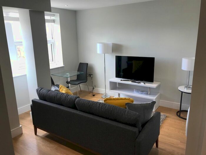 1 Bedroom Flat To Rent In Springfield Road, Chelmsford, CM2