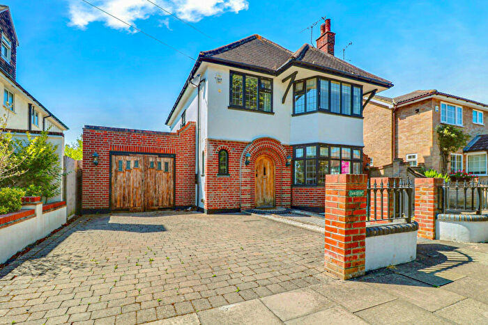 4 Bedroom Detached House To Rent In Daines Way, Southend-on-sea, SS1