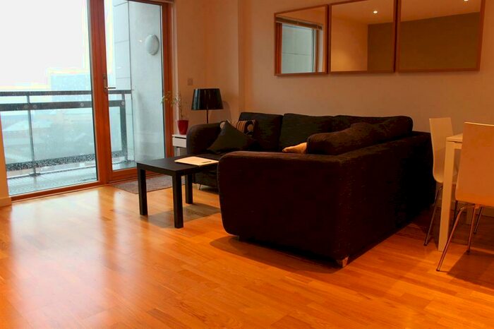 1 Bedroom Flat To Rent In Gateway East, Marsh Lane, Leeds, LS9