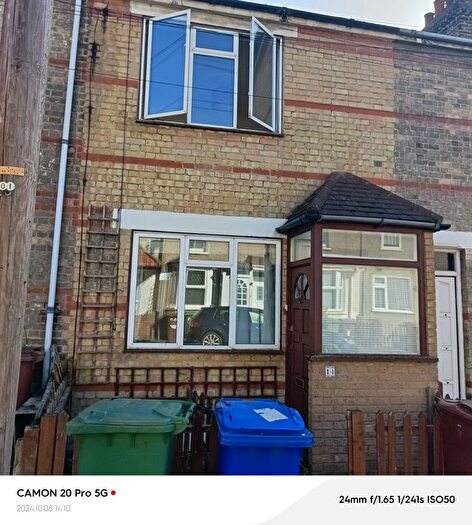 1 Bedroom Flat To Rent In Argyll Road, Grays, RM17