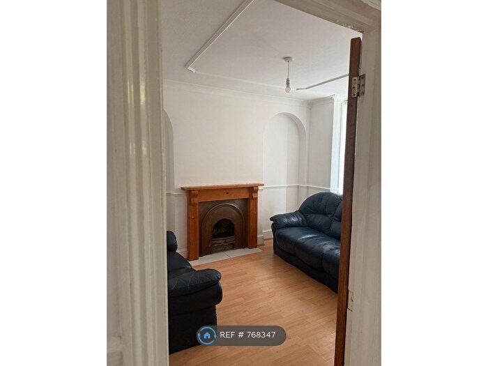 3 Bedroom End Of Terrace House To Rent In Herbert Road, Ashford, TN24