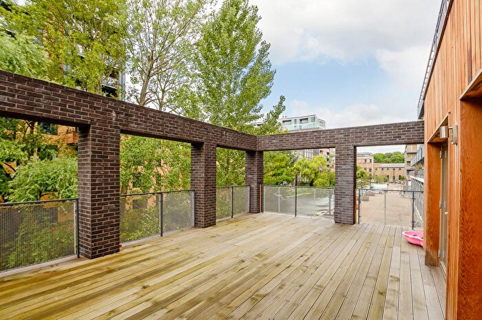 2 Bedroom Flat For Sale In The Cube, Wenlock Road, Old Street, N1