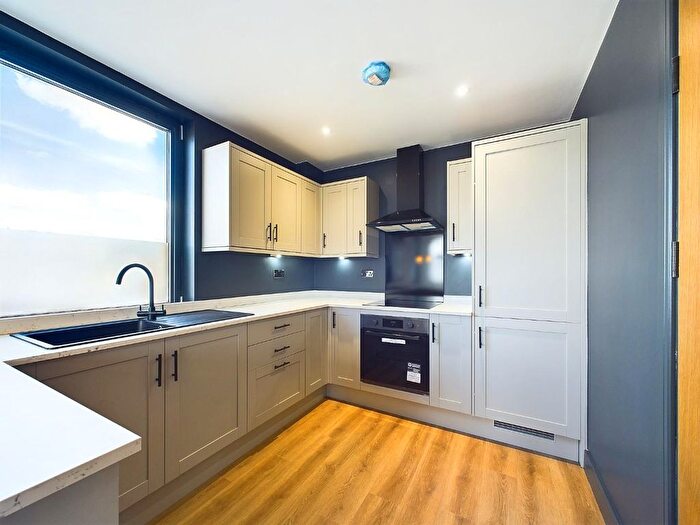 2 Bedroom Flat To Rent In Five Rise Apartments, Ferncliffe Road, Bingley, BD16