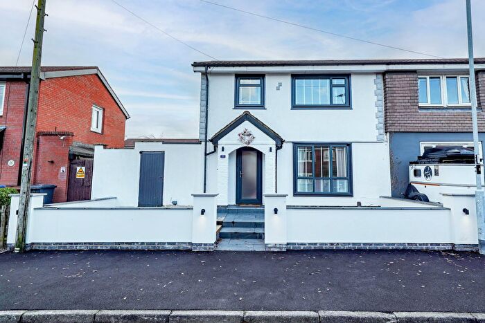 3 Bedroom Semi Detached House For Sale In Moore Road, Barwell, Leicester, Leicestershire, LE9