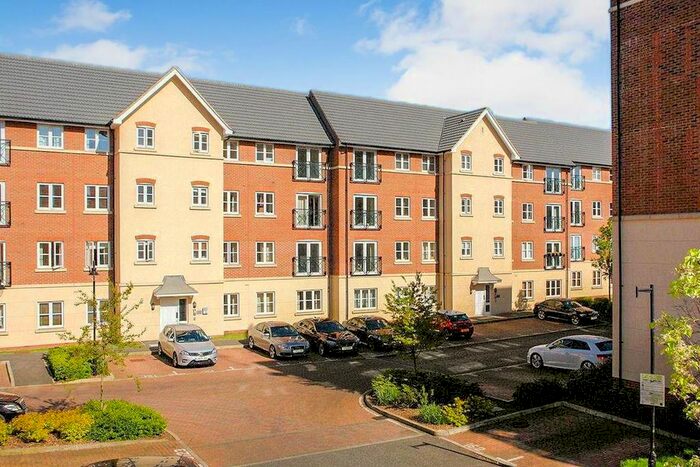 2 Bedroom Flat To Rent In Viridian Square, Aylesbury, HP21