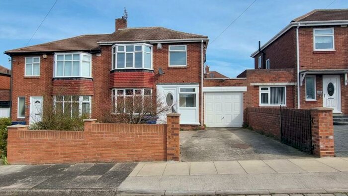 3 Bedroom Semi-Detached House To Rent In Bellister Grove, NE5