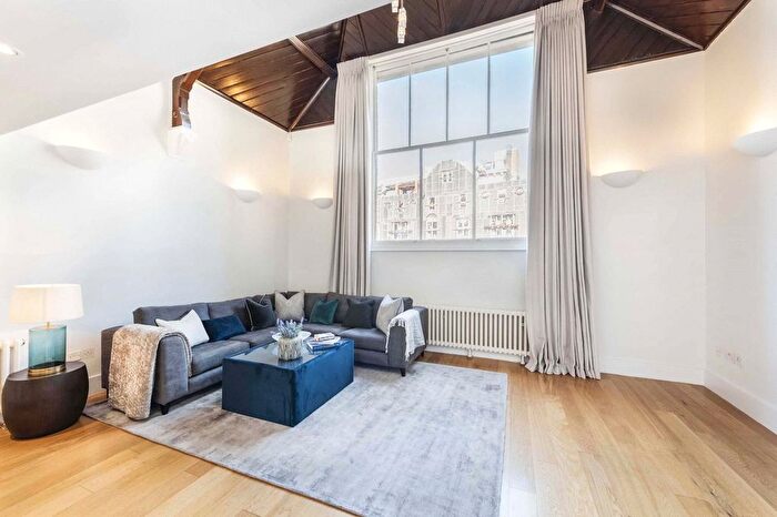 2 Bedroom Flat To Rent In Bradbrook House, Studio Place, London, SW1X