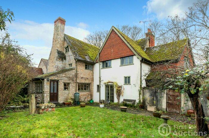 6 Bedroom Detached House For Sale In Church Road, Great Milton, Oxford, OX44