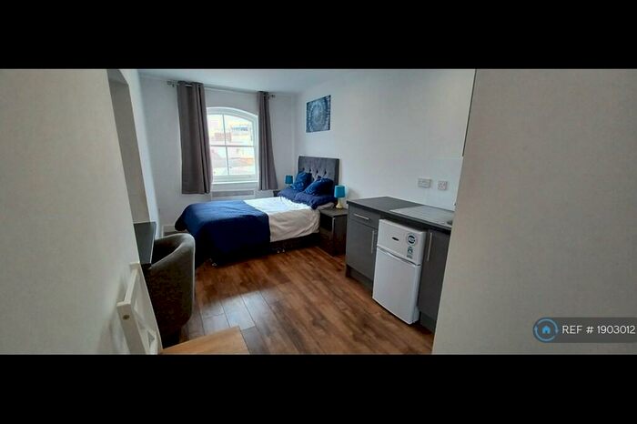 Studio To Rent In The Webberley, Stoke-On-Trent, ST1