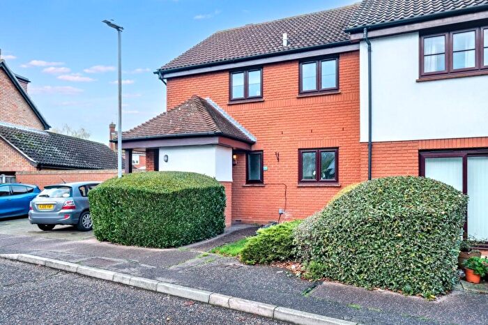 1 Bedroom Maisonette For Sale In Goddard Way, Chelmer Village, Chelmsford, CM2