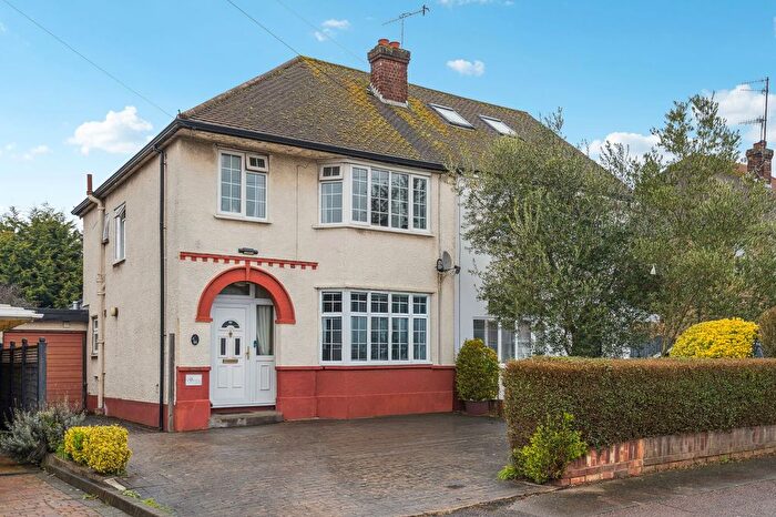 5 Bedroom Semi Detached House For Sale In Park Close, Bushey, WD23