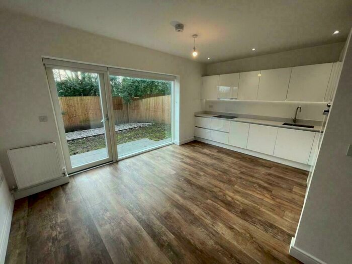 3 Bedroom Semi-Detached House To Rent In Winterbourne Drive, Silkash, Bolton, Greater Manchester, BL5