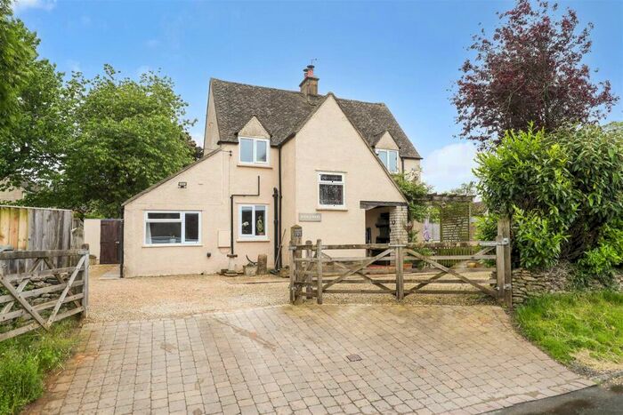 4 Bedroom Detached House For Sale In Bussage, Stroud, GL6