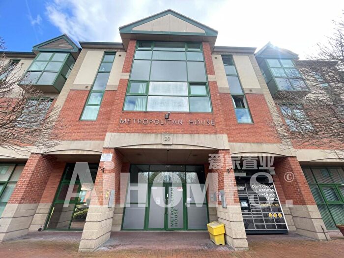 2 Bedroom Apartment For Sale In Modern Apartment | Metropolitan House | Manchester |Mh, M16
