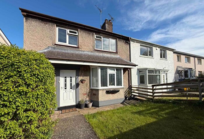 3 Bedroom Semi-Detached House For Sale In Toronnen, Bangor, Gwynedd, LL57