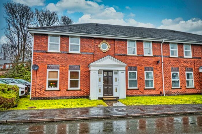 2 Bedroom Property To Rent In Peacock Court, Yeadon, LS19