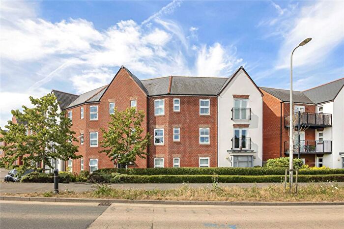 2 Bedroom Apartment For Sale In William Heelas Way, Wokingham, Berkshire, RG40