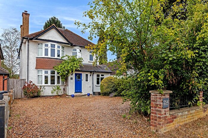 4 Bedroom Detached House For Sale In Watford Road, Chiswell Green, St.Albans, AL2