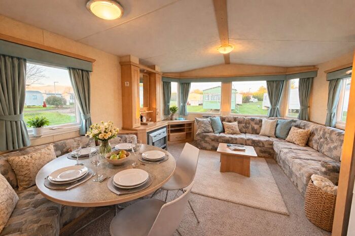 3 Bedroom Park Home For Sale In Breydon Waters, Butt Lane, Burgh Castle, Great Yarmouth, NR31