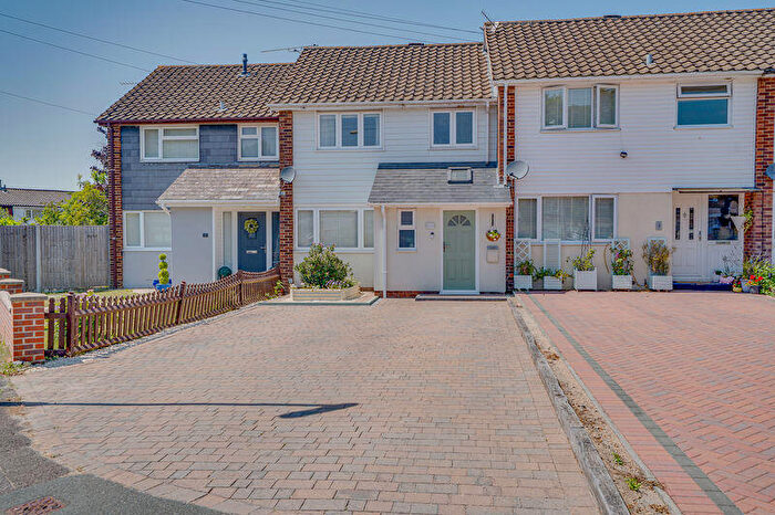 3 Bedroom Terraced House For Sale In Beverley Close, Park Gate, SO31