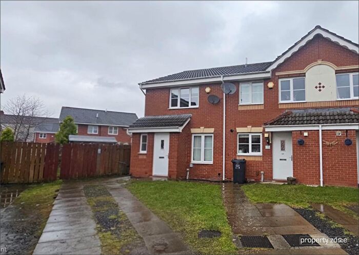 3 Bedroom Semi Detached House To Rent In Newhouse Drive, Glasgow, G42