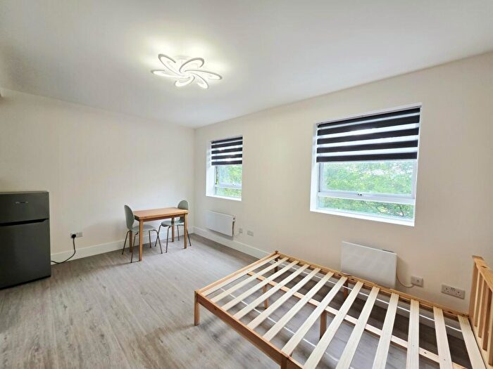 Studio To Rent In Wren View, Hornsey Lane, Highgate, N6