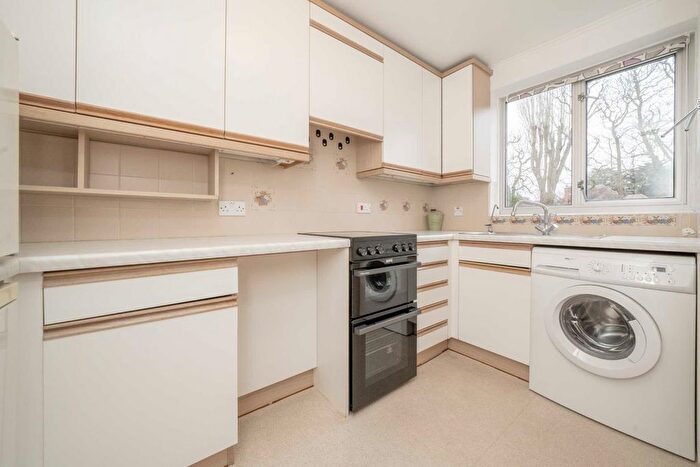 1 Bedroom Flat For Sale In Hanger Vale Lane, Ealing, W5