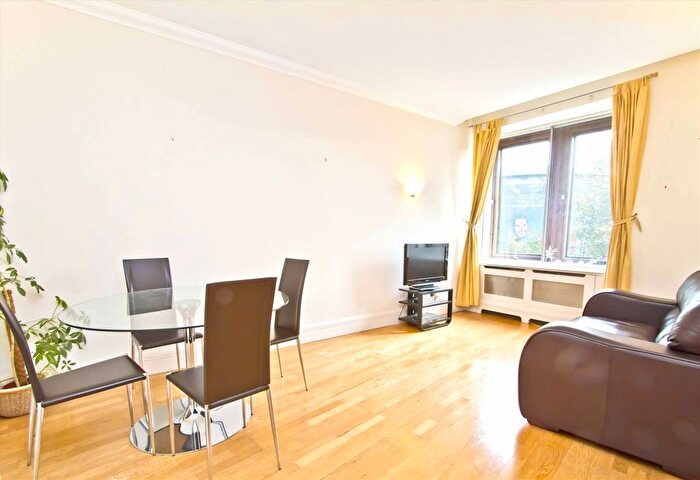 1 Bedroom Flat To Rent In Whitehouse Apartments, London, SE1