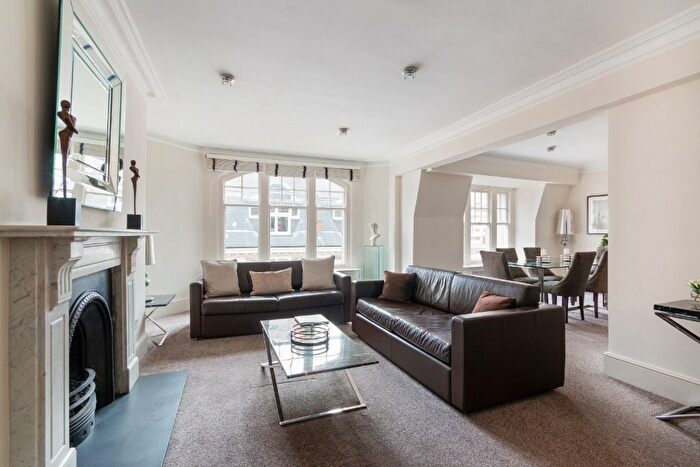 2 Bedroom Flat To Rent In Lincoln House, Basil Street, Knightsbridge, London, SW3